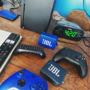 Niko Bellic (feat. MollyBoy & Slopington Heights) (Explicit)