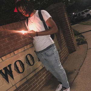 Dont mind the silence (Explicit)