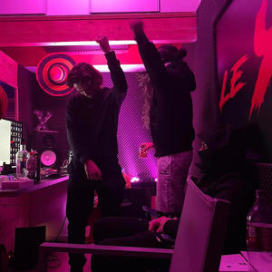 Malsain (feat. Le YAX) (Explicit)