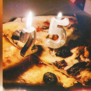 25 ans (Explicit)