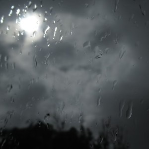房间里开始下起雨