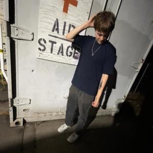 Ballerina (feat. Kamui & The White House Oval Office)