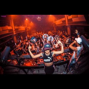 DJ小雪 - 小伙你应该多出来走走