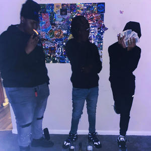 2 minutes (feat. FattMotionn) (Explicit)