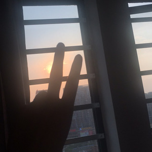 睡醒听到这个伴奏就想写首歌给你们听