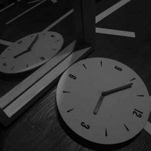 새벽의 반 (Feat. Cyan Kim)