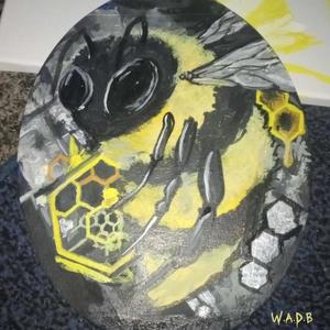 Bumble Bee Is Gonna Sting (feat. Mama Menace) [Explicit]