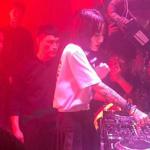 Boyinaband-颤抖人生 (宇杰 remix)