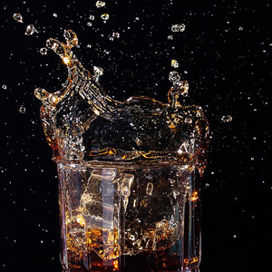 心动嘉宾 - 52度的酒37度的手 (2022最新低沉男声版)