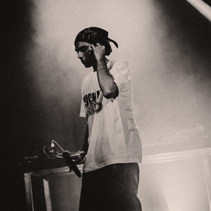 UMRZEĆ SZCZĘŚLIWY