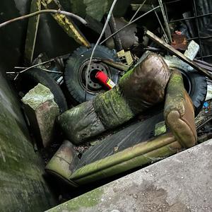 i dont wanna be here anymore (Explicit)