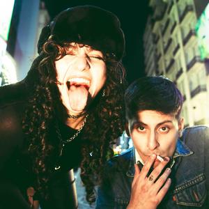 MALOS HÁBITOS (feat. DE$CARO)