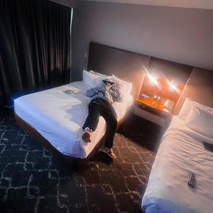 way it works (feat. V1zuri) (Explicit)