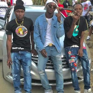 Meneate (chapa) (feat. La bolanta black money & El Bichansito RD)