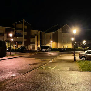 flyroutes / love gone (feat. riley xo) (Explicit)