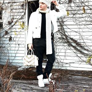 GHETTOLOVE (feat. bryjk) (Explicit)