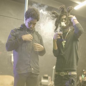 Press The Issue (feat. Foepack) (Explicit)