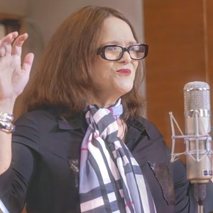 Nasceu Uma Voz (feat. Simone Guimarães)