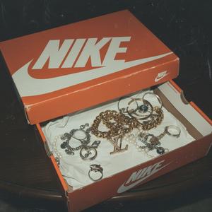 überlebt (Explicit)