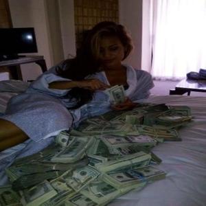 Stripper (feat. Shugg & Rellobuckz) (Explicit)