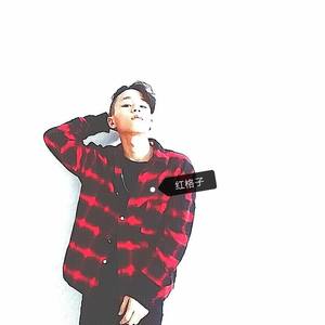 这个世界也有很多伤的女孩啊