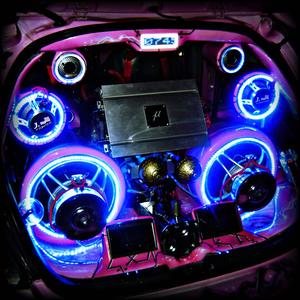 BUMPIN OUT THE TRUNK (Explicit)