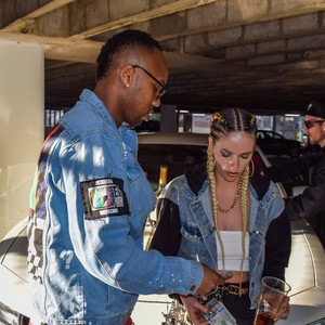 Sugar Daddy(feat. peaches) (Explicit)