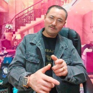 风儿轻轻地吹
