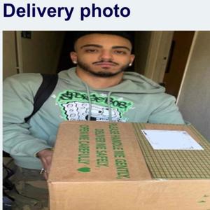 Delivery photo (Explicit)