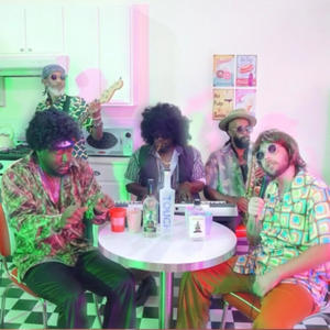 Walking In Circles (feat. Drico) (Explicit)