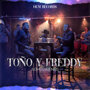 Somos Ajenos (En Vivo)