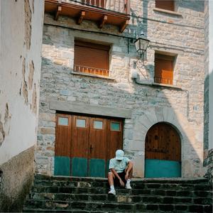 Champagne Sabré (feat. Enzo 