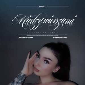 między wierszami