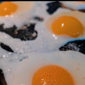 Gudetama (Sunny Side Up)