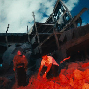 hugs & wars (feat. THOMÁS!)