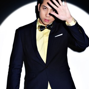 孤单的我 (伴奏)