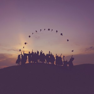 凤凰花开的路口