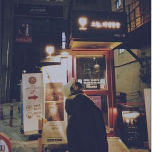 把悲伤留给自己