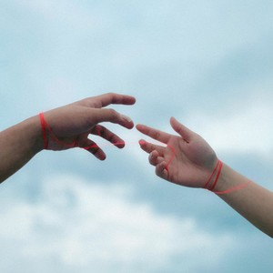 Yêu Là Xa Là Yêu