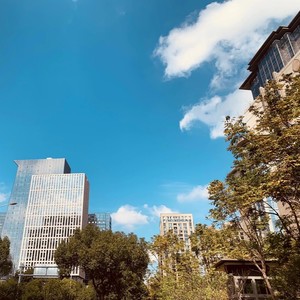 我们可不可以不忧伤