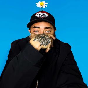 Heart on a tether (Explicit)