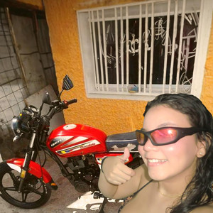 Me compré una moto y ahora no ando a pie (Explicit)