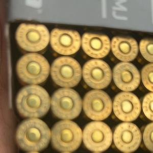 Switchy in my hand (feat. Dray Mill) (Explicit)