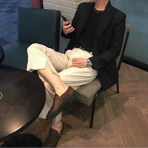 该我上场表演了