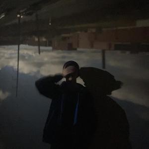 Ruins (feat. Ponderrays) (Explicit)