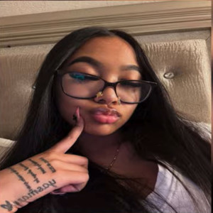 Ariana Grande - needy