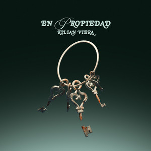EN PROPIEDAD