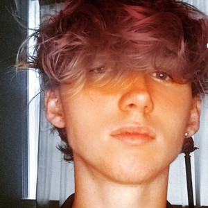 She knows (feat. Rexe) (Explicit)