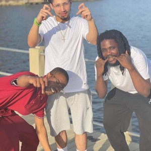 No manners (feat. Ufo Yola) (Explicit)