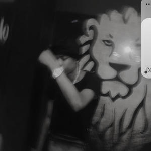 Wrist stay froze (Explicit)